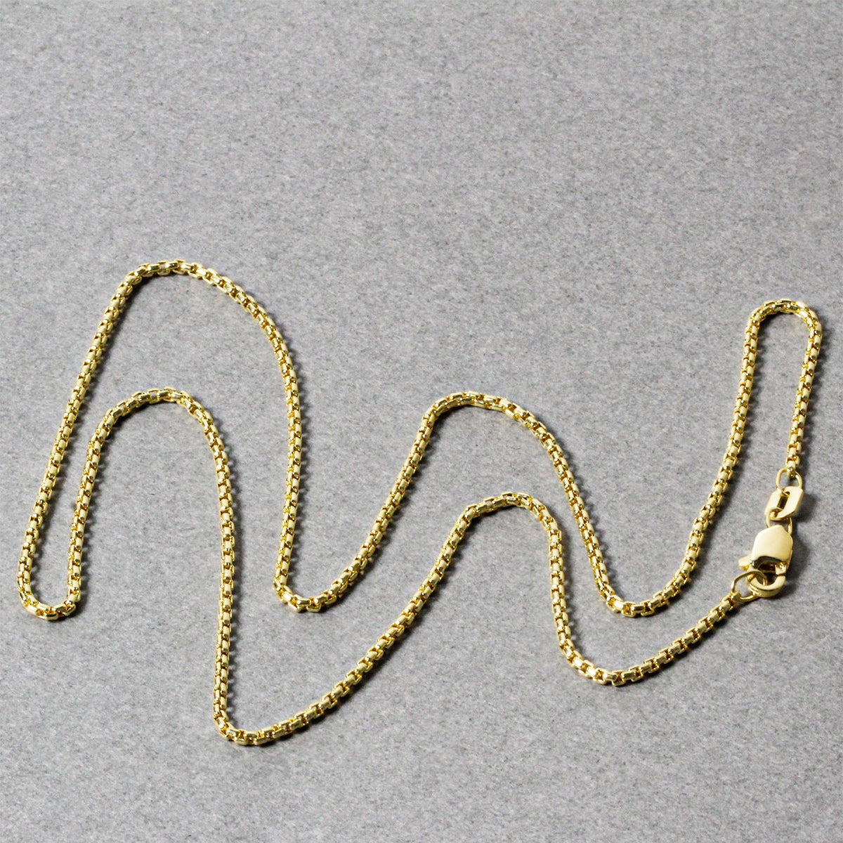 14K Yellow Gold Round Box Chain  (1.3 mm)